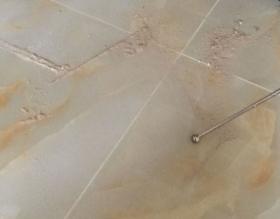 托克逊瓷砖空鼓维修公司分享粘合剂选择不当在瓷砖铺贴过程中可能导致以下问题